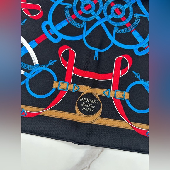 🔥NEW! Hermès•Carre Scarf 45 - Picture 3 of 5